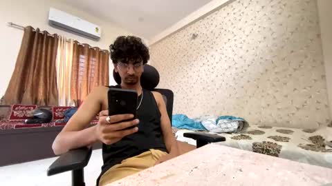 Snapshot of maskboyz2003 chatting on 26, 10, 2025 maskboyz2003 online show from 26, 10, 2025