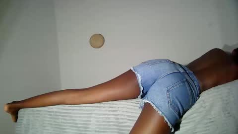 masked_shy_girl online show from 26, 4, 2026