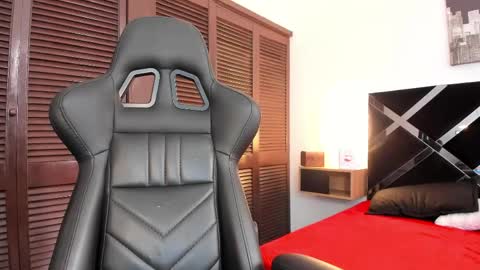 Scarlet  online show from 24, 4, 2026
