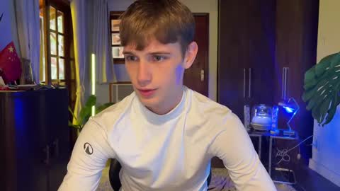 Snapshot of mason_gallagher chatting on 15, 10, 2025 Mason online show from 15, 10, 2025