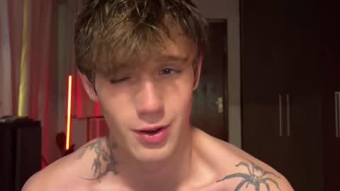 Snapshot of mason_gallagher chatting on 17, 12, 2025 Mason online show from 17, 12, 2025