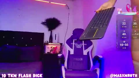 Mason Rothwell   online show from 27, 9, 2025