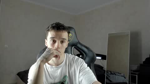 Snapshot of mason_warhol chatting on 4, 3, 2025 Mason online show from 4, 3, 2025