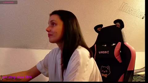 Queeny Kathy  Online at 2030 MEZ Sunday  Wednesday online show from 7, 3, 2025