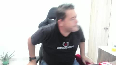 Snapshot of massimo_danger chatting on 28, 10, 2025 massimo_danger online show from 28, 10, 2025