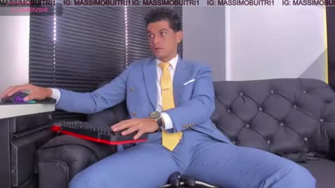 I am Massimo online show from 3, 7, 2026