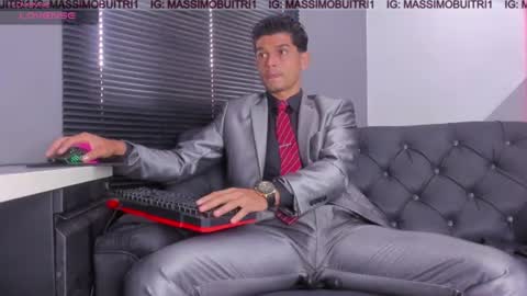 I am Massimo online show from 4, 7, 2026