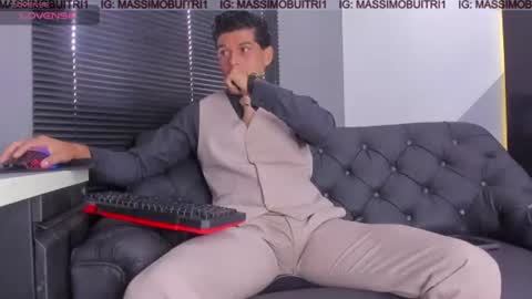 I am Massimo online show from 12, 7, 2026