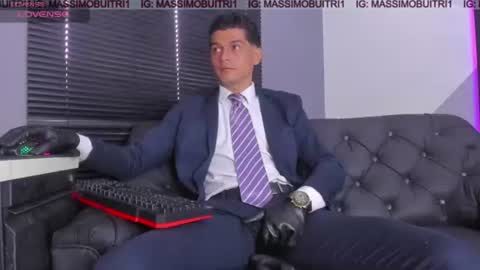 I am Massimo online show from 23, 7, 2026