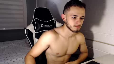 Snapshot of massimo_jiovano chatting on 30, 12, 2024 massimo online show from 30, 12, 2024