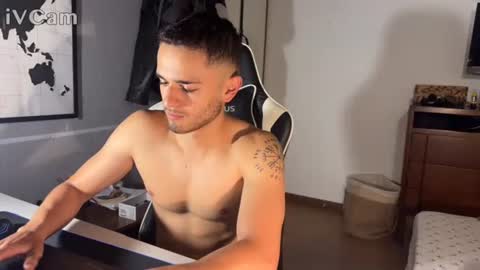 Snapshot of massimo_jiovano chatting on 20, 9, 2025 massimo online show from 20, 9, 2025