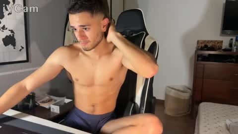 Snapshot of massimo_jiovano chatting on 22, 9, 2025 massimo online show from 22, 9, 2025