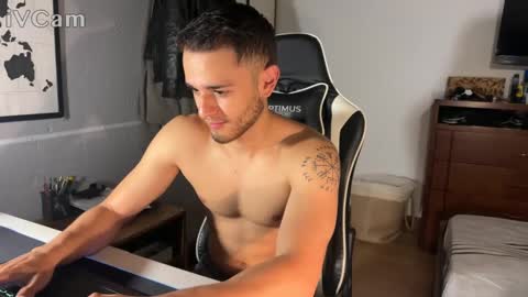 Snapshot of massimo_jiovano chatting on 28, 9, 2025 massimo online show from 28, 9, 2025