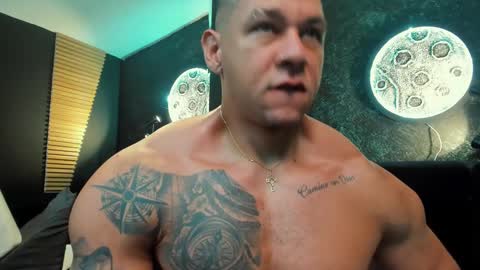 massimowalton2 online show from 24, 12, 2024