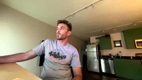 Snapshot of master_louie chatting on 8, 11, 2025 muskyjockdick online show from 8, 11, 2025