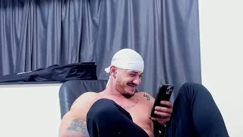 Snapshot of masterchris12 chatting on 15, 12, 2024 masterchris12 online show from 15, 12, 2024