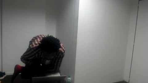 Snapshot of masterdomfuck chatting on 17, 10, 2025 Masterdomfuck online show from 17, 10, 2025