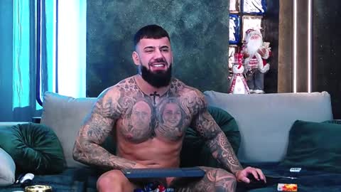 Snapshot of masterkingofmuscle chatting on 12, 12, 2024 masterkingofmuscle online show from 12, 12, 2024