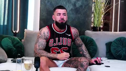 Snapshot of masterkingofmuscle chatting on 23, 1, 2025 masterkingofmuscle online show from 23, 1, 2025