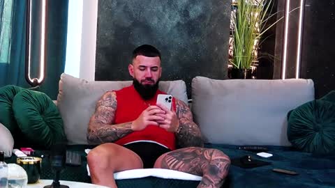 Snapshot of masterkingofmuscle chatting on 30, 1, 2025 masterkingofmuscle online show from 30, 1, 2025