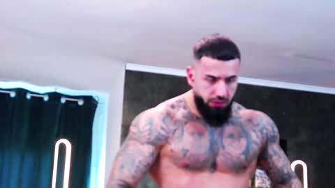 Snapshot of masterkingofmuscle chatting on 4, 2, 2025 masterkingofmuscle online show from 4, 2, 2025