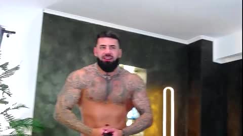 Snapshot of masterkingofmuscle chatting on 17, 10, 2025 masterkingofmuscle online show from 17, 10, 2025