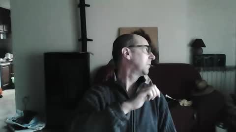 mat11efou online show from 24, 2, 2025