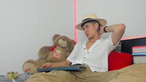 mateo_escobar online show from 17, 10, 2025