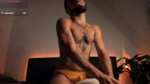 Snapshot of mateobaer_ chatting on 14, 1, 2026 Mateo Baer online show from 14, 1, 2026