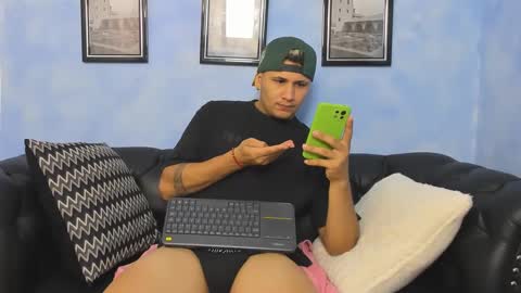 Snapshot of mathias_cocks chatting on 13, 9, 2025 mathias cocks online show from 13, 9, 2025