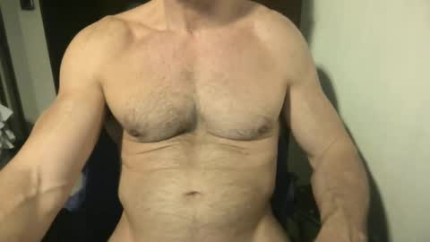 Snapshot of matiasmartin2030 chatting on 7, 3, 2026 MatiasMatureMuscle online show from 7, 3, 2026