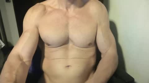 Snapshot of matiasmartin2030 chatting on 16, 3, 2026 MatiasMatureMuscle online show from 16, 3, 2026