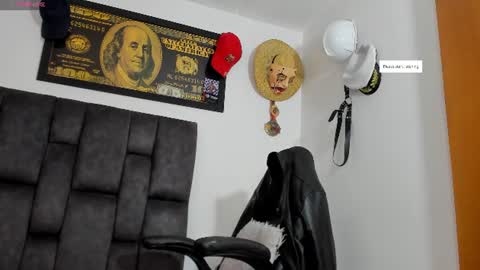 Snapshot of matt_rodriguez92 chatting on 8, 7, 2026 matt rodriguez92 online show from 8, 7, 2026
