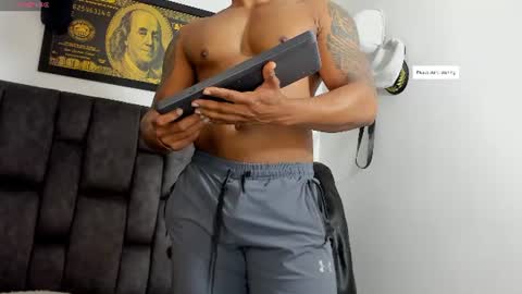 Snapshot of matt_rodriguez92 chatting on 14, 7, 2026 matt rodriguez92 online show from 14, 7, 2026