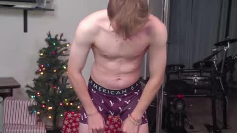 Snapshot of mattcashxxx chatting on 5, 12, 2024 Matt Cash online show from 5, 12, 2024