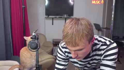 Snapshot of mattcashxxx chatting on 8, 12, 2024 Matt Cash online show from 8, 12, 2024