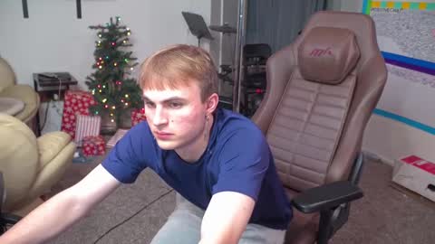 Snapshot of mattcashxxx chatting on 17, 12, 2024 Matt Cash online show from 17, 12, 2024