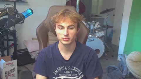 Snapshot of mattcashxxx chatting on 11, 9, 2025 Matt Cash online show from 11, 9, 2025