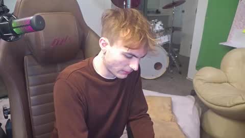 Snapshot of mattcashxxx chatting on 21, 9, 2025 Matt Cash online show from 21, 9, 2025