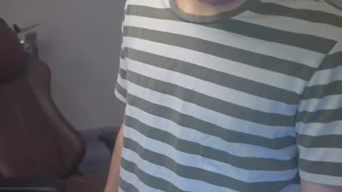 Snapshot of mattcashxxx chatting on 9, 10, 2025 Matt Cash online show from 9, 10, 2025