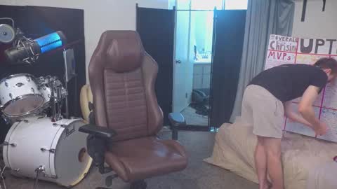 Snapshot of mattcashxxx chatting on 20, 10, 2025 Matt Cash online show from 20, 10, 2025