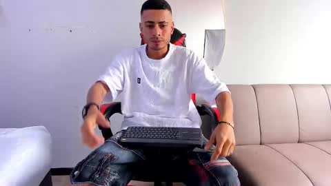 Snapshot of matthewcullenn chatting on 22, 12, 2025 Matthew online show from 22, 12, 2025