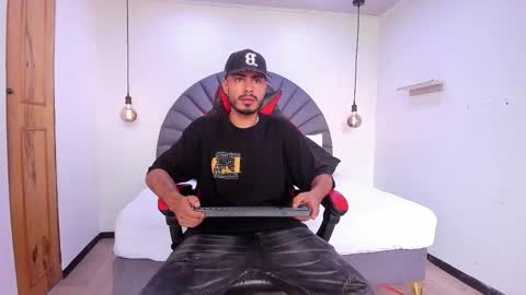 Snapshot of matthewcullenn chatting on 3, 2, 2026 Matthew online show from 3, 2, 2026