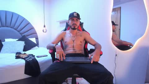 Snapshot of matthewcullenn chatting on 21, 2, 2026 Matthew online show from 21, 2, 2026