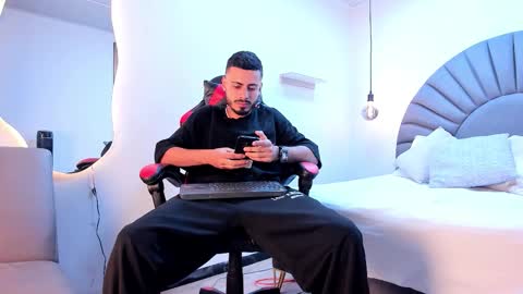 Snapshot of matthewcullenn chatting on 4, 3, 2026 Matthew online show from 4, 3, 2026