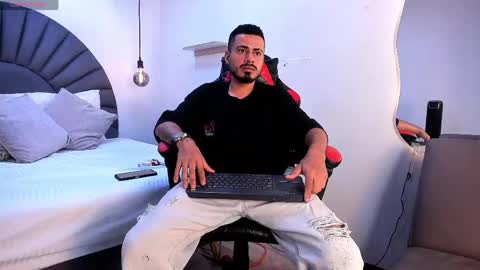 Snapshot of matthewcullenn chatting on 18, 3, 2026 Matthew online show from 18, 3, 2026