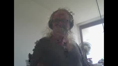 Snapshot of matthy60 chatting on 15, 9, 2025 Matthias online show from 15, 9, 2025