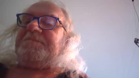 Snapshot of matthy60 chatting on 25, 9, 2025 Matthias online show from 25, 9, 2025
