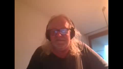 Snapshot of matthy60 chatting on 5, 10, 2025 Matthias online show from 5, 10, 2025