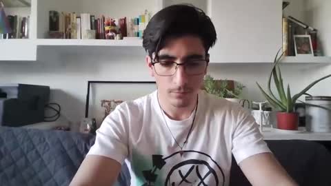 Snapshot of mattzz13 chatting on 25, 3, 2026 mattzz13 online show from 25, 3, 2026